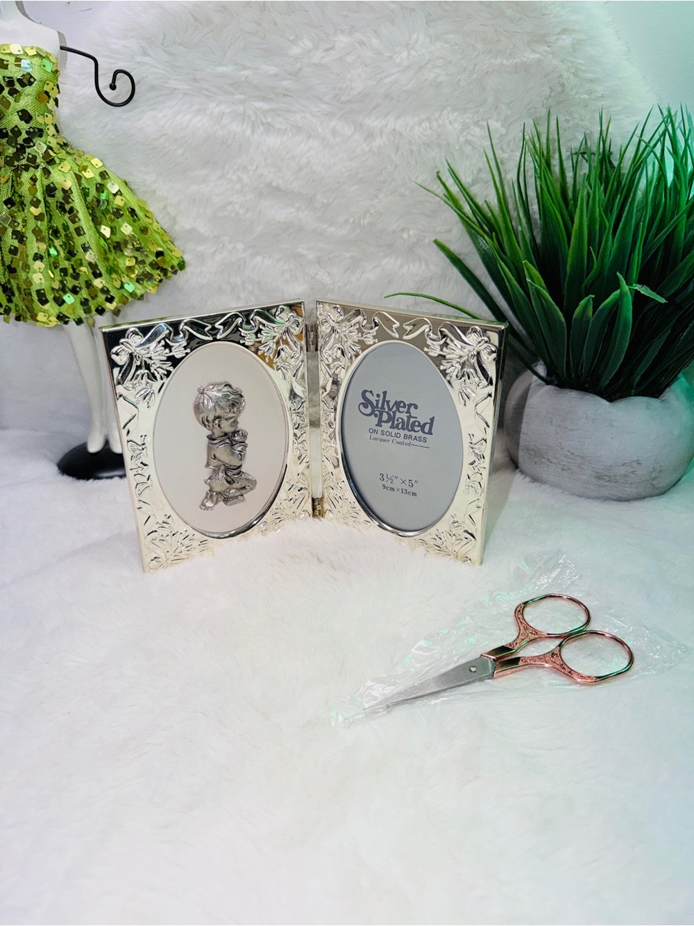 Stunning Silver Plated Hinged Double Picture Frame & Free New ✂️